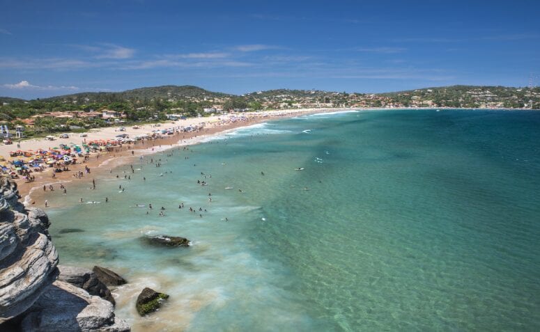 Praia De Gerib Conhe A A Linda E Movimentada Praia De B Zios